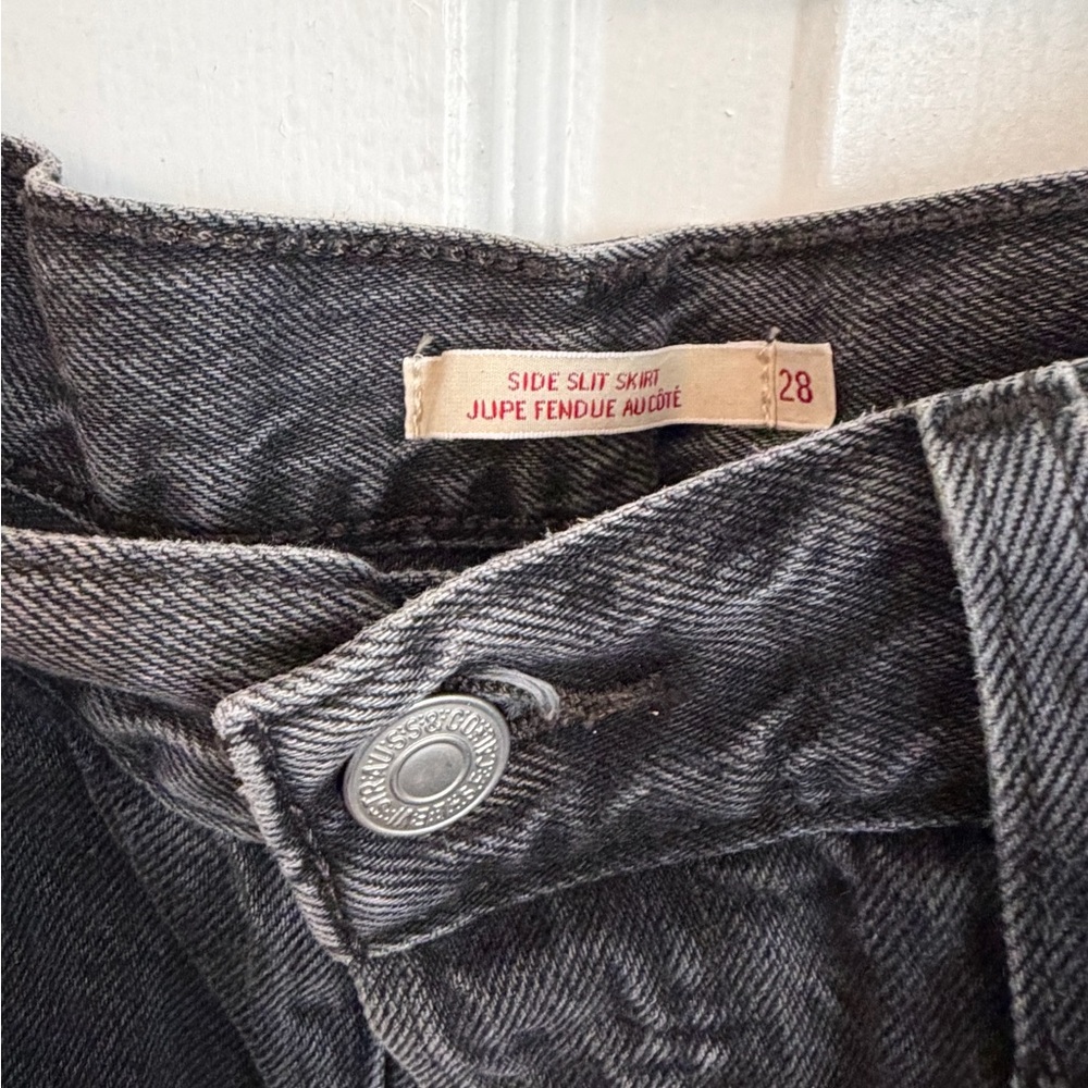 Levi’s Dark Gray Side Slit Skirt Size 28 – Great Condition - Picture 6 of 8